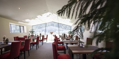 Hüttendorf - Frühstück: Frühstück im Hauptgebäude - Lajen - Mons Silva - Private Luxury Chalets