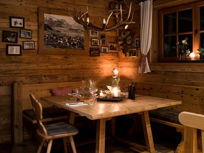 Hüttendorf - Sonnenterrasse - Restaurant "s´Genusswerk" - Alpzitt Chalets