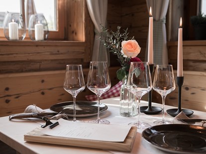 Hüttendorf - Sauna: im Chalet - Fine Dining in unserem Restaurant Genusswerk - Alpzitt Chalets