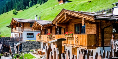 Hüttendorf - tägliche Reinigung - Mühlwald (Trentino-Südtirol) - Das Dorf im Dorf - Alpendorf Anno Dazumal