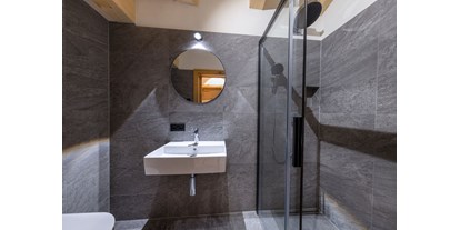 Hüttendorf - Küche - Dusche/WC Doppelzimmer Top3 - Sam-Alm 