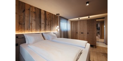 Hüttendorf - Schwerpunkt: Skiurlaub - Schlafzimmer 1 -  Pescosta Chalet Luxury Living