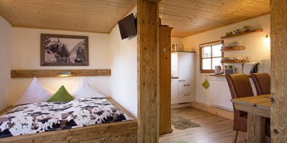 Hüttendorf - zustellbares Kinderbett - Allgäu - Schlafzimmer Chalet Muh - Dorf Chalet