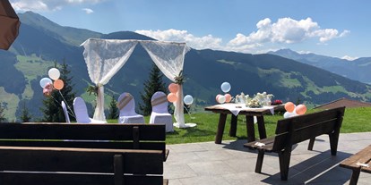 Hüttendorf - Typ: Luxuschalet - Alpbachtal Seenland - super Wetter bei der Hochzeit - Luxuschalet Bischofer-Bergwelt