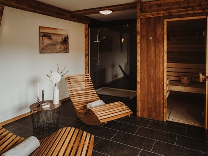 Hüttendorf - Sauna: im Chalet - Sauna & Ruheraum  - Oberwald Chalets 