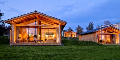 Hüttendorf - Doppelbett - Haidmühle - Chalets Außenansicht - Luxus-Chalets "Woidhaisl" Euler Neuschönau