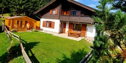 Hüttendorf - Sauna: im Chalet - Turrach - Almhaus Kärnten Garten mit Gartenhaus und Privatsauna - Almhaus Kärnten