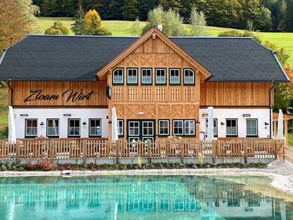 Hüttendorf - Pools: Schwimmteich - Sbg. Salzkammergut - Der Zloam Wirt im Narzissendorf Zloam - Narzissendorf Zloam
