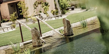 Hüttendorf - Pools: Schwimmteich - Südtirol - AMOLARIS Private Garden Chalets & Residence
