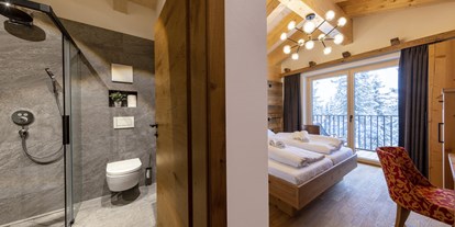 Hüttendorf - zustellbares Kinderbett - Pinzgau - Masterbedroom Top3 mit Dusche/WC - Sam-Alm 