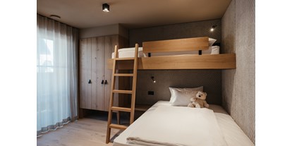 Hüttendorf - zustellbares Kinderbett - Südtirol - Kinderschlafzimmer  -  Pescosta Chalet Luxury Living