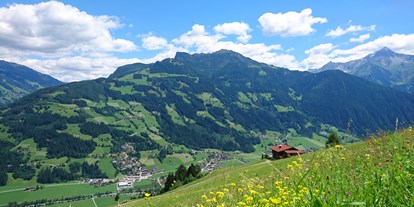 Hüttendorf - Whirlpool: beim Chalet - Tirol - Panoramahütte - Ferienhütten Tirol