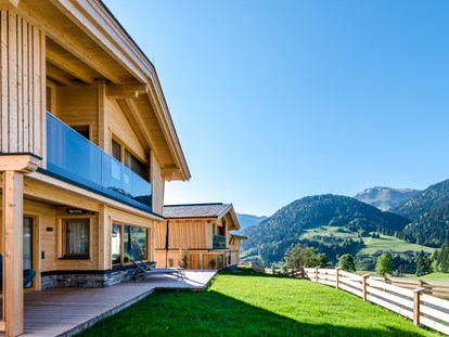 Hüttendorf - Infrarotkabine: im Chalet - Tiroler Unterland - Aussenansicht - Beim Hochfilzer-Hotel & Premium Chalets ****s
