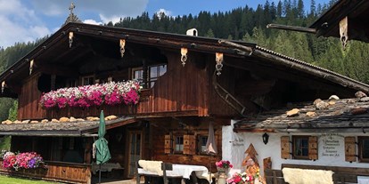Hüttendorf - Chaletgröße: mehr als 10 Personen - Österreich - große Terrasse zum Feiern oder Shouten - Luxuschalet Bischofer-Bergwelt