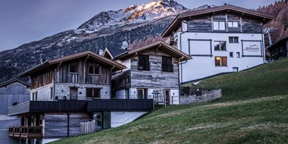 Hüttendorf - zustellbares Kinderbett - Tiroler Oberland - Morgenstimmung - The Peak Sölden