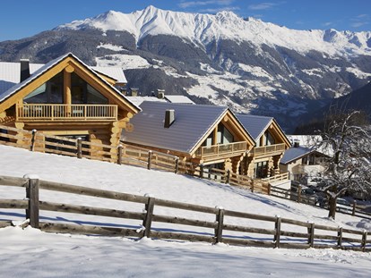 Hüttendorf - Terrasse - Tiroler Oberland - TyroLadis Family Relax Chalets im Winter in Serfaus - Fiss - Ladis - TyroLadis 
