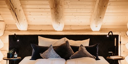 Hüttendorf - Schwerpunkt: Skiurlaub - Schlafzimmer Black Bear - WoodRidge Luxury Chalets