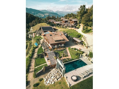 Hüttendorf - SAT TV - Trentino-Südtirol - Chalet Resort - ZU KIRCHWIES