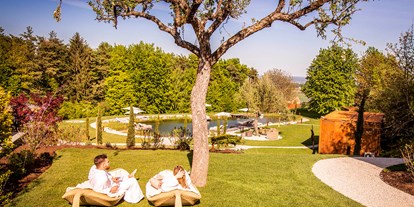Hüttendorf - Private Spa - Steiermark - Meditationsgarten beim Chalet Polarfuchs - Golden Hill Country Chalets & Suites