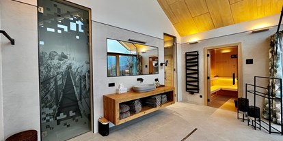 Hüttendorf - Pools: Infinity Pool - Österreich - Private Panorama Sauna - Luxus Chalet Annelies