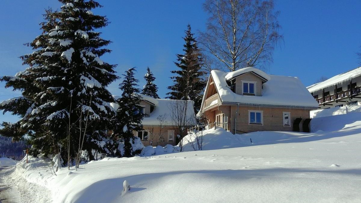 Chalet - Romantische Wintertage in den beiden Chalets zum Latschen im Bayerischen Wald erleben - Chalets zum Latschen mit Frühstücksservice