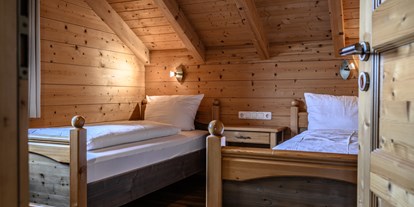Hüttendorf - Sauna: im Chalet - Otzing - Familie Wenzl
