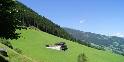 Hüttendorf - Terrasse - Kolsassberg - Wellness-Chalet Bergschlössl - Ferienhütten Tirol