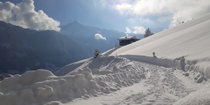 Hüttendorf - Whirlpool: beim Chalet - Neustift im Stubaital - Panoramahütte - Ferienhütten Tirol