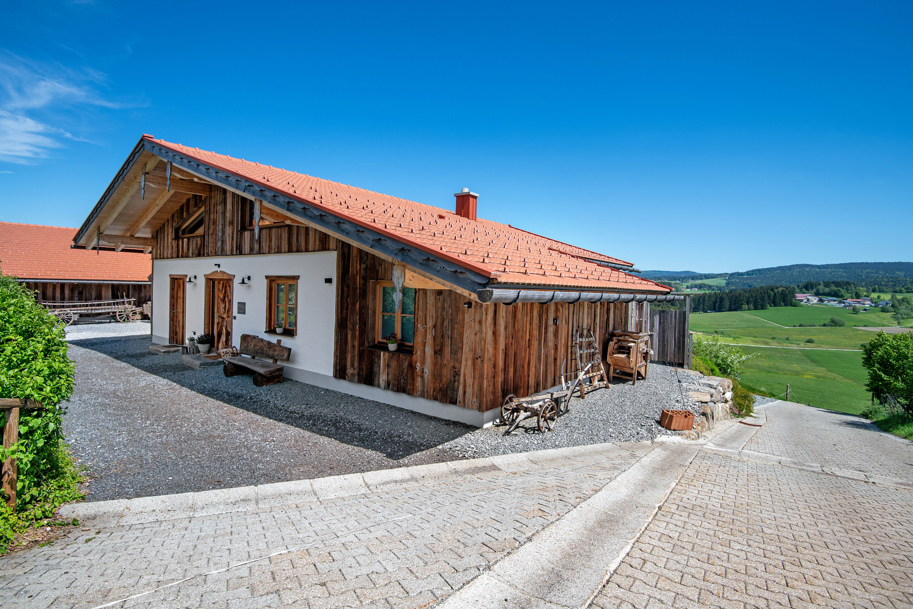 Hüttendorf: Bergbauernchalets - Bergbauernchalets 