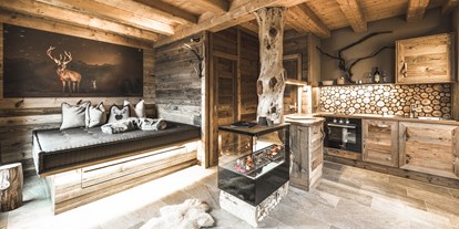 Hüttendorf - Massagen: im Chalet - Südtirol - Chalet Resort - ZU KIRCHWIES