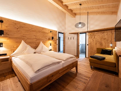 Hüttendorf - Sauna: im Chalet - Prem - Schlafzimmer 1 im Chalet - DIE ZWEI Sonnen Chalets