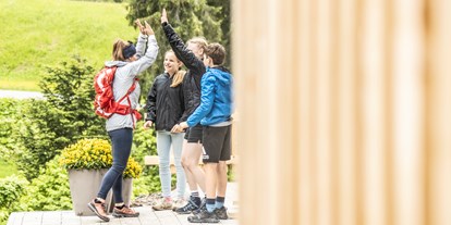 Hüttendorf - Rauchen: nur im Freien erlaubt - Götzis - Jugendprogramm beim Berghaus Schröcken - Berghaus Schröcken