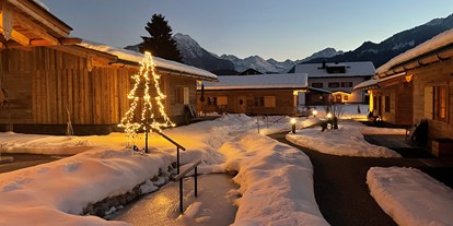 Hüttendorf - Massagen: im Chalet - Ofterschwang - So romantisch ... Weihnachten im Chaletdorf ALPGLÜCK - Alpglück Chalets *****