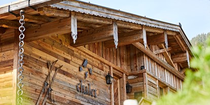 Hüttendorf - Skiraum: im Chalet - PLZ 6752 (Österreich) - Außenansicht Chalet im Sommer - Chalet F