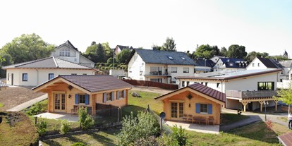 Hüttendorf - Einzelbett - Friedberg (Wetteraukreis) - Carolinger Hüttendorf Weyer