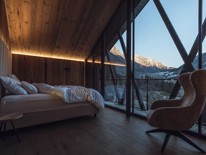 Hüttendorf - Schlafzimmer mit Panoramablick  - Amus Chalets Dolomites