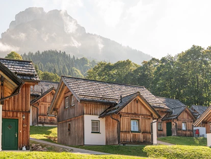 Hüttendorf - Doppelbett - Trautenfels - AlpenParks Hagan Lodge Altaussee