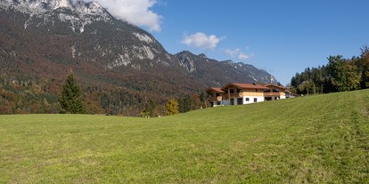 Hüttendorf - Wellnessbereich: in Chalets - PLZ 6391 (Österreich) - Aussenansicht - Chalet´s und Hotel Mariasteinerhof - Weitblickchalets