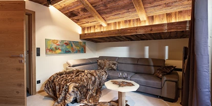 Hüttendorf - Fügenberg - Wohnzimmer - Luxus Chalet - das brunn