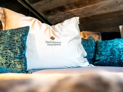 Hüttendorf - Fügenberg - Bedroom  - Black Diamond Chalet