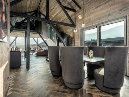 Hüttendorf - Fügenberg - Diningroom  - Black Diamond Chalet
