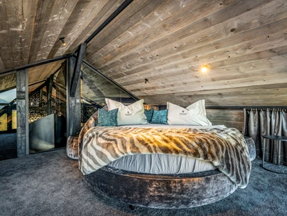 Hüttendorf - Fügenberg - Bedroom  - Black Diamond Chalet