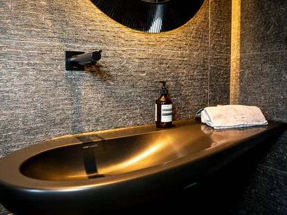 Hüttendorf - Fügenberg - Restroom  - Black Diamond Chalet