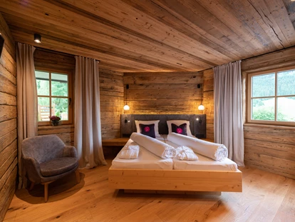 Hüttendorf - PLZ 5672 (Österreich) - Schlafzimmer - Chalet Lois - Hotel Dorfer