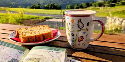 Hüttendorf - Parkplatz direkt an der Hütte - Ausblick Chalet Pfingstrose - Inser Hof - Hüttenleben Bayern