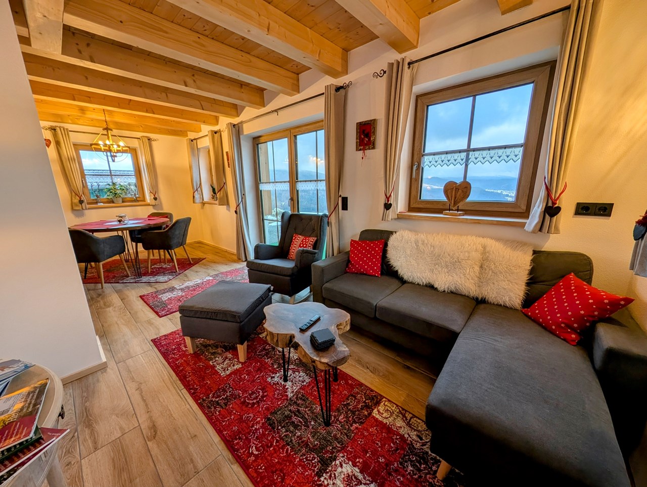 Inser Hof - Hüttenleben Bayern Hütten im Detail 5***** Chalet Pfingsrose