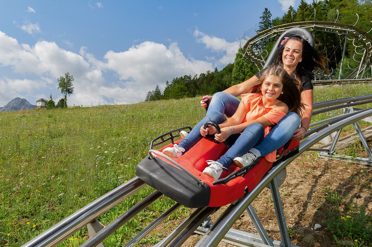 Beim Rauter – Emberger Alm Ausflugsziele Osttirodler: Sommer-Rodelbahn