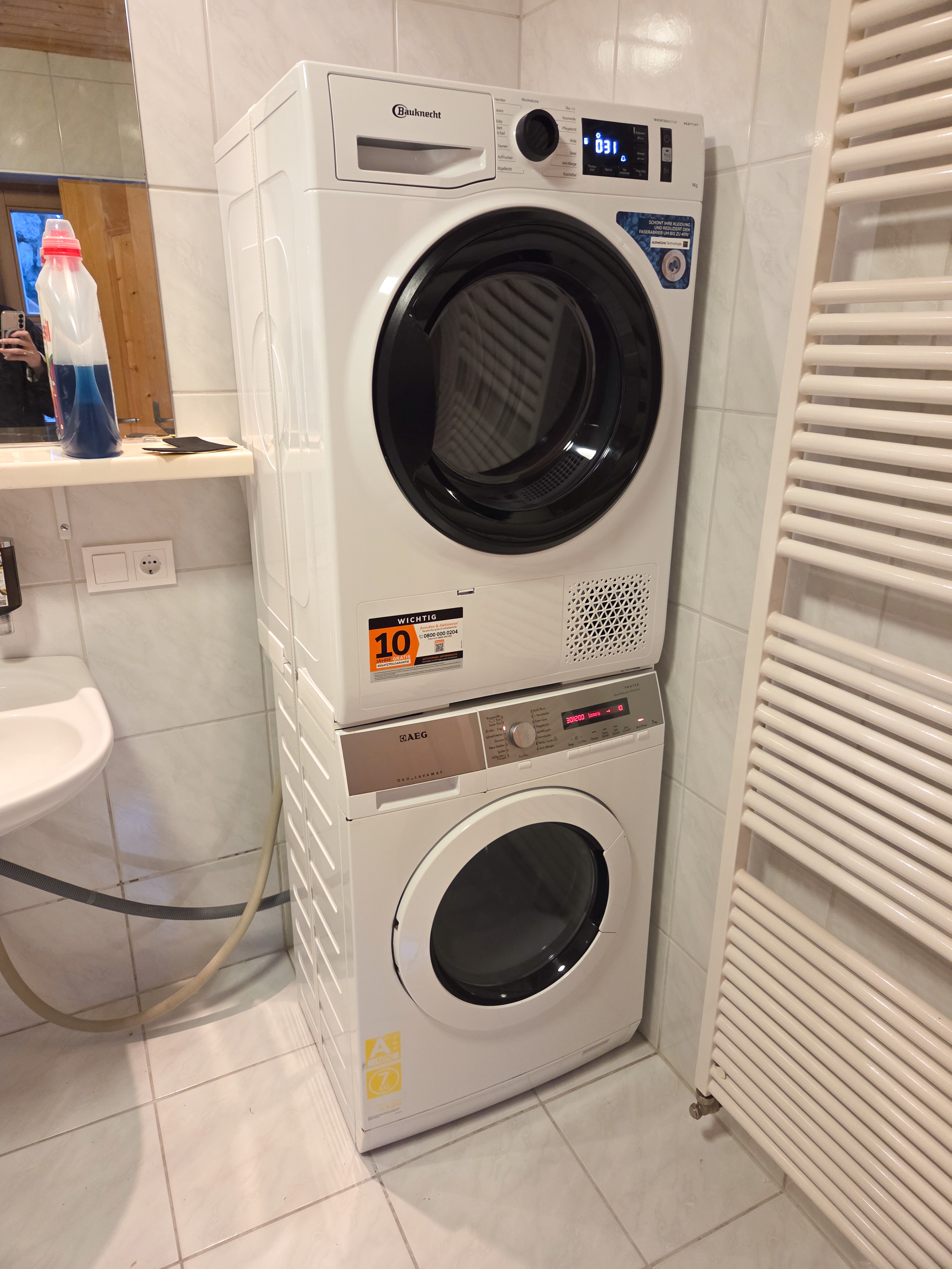 Chalet: Waschmaschine und Trockner im Badezimmer 1 im Erdgeschoss - Beim Rauter – Emberger Alm - Innen