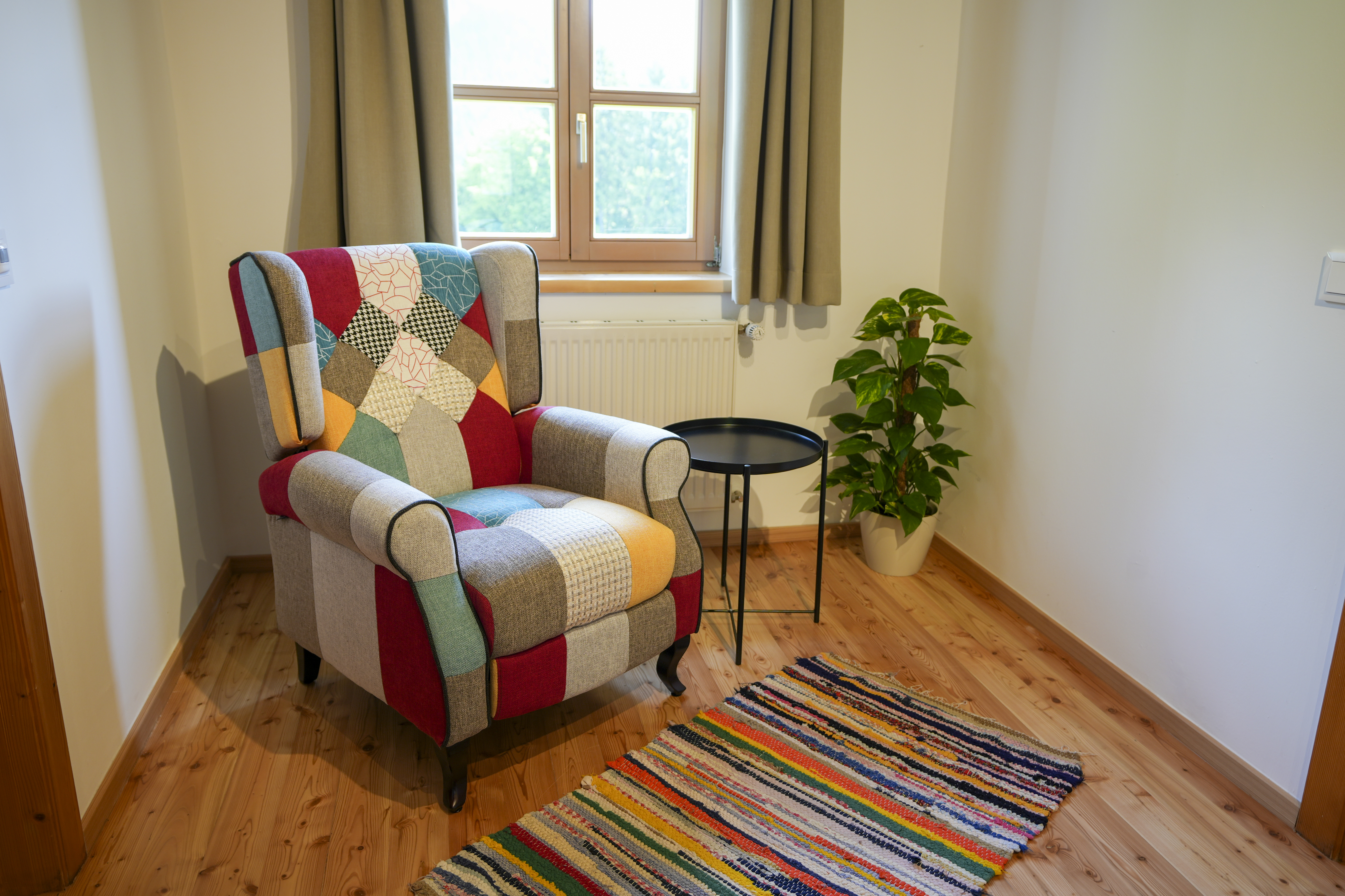 Hüttendorf - Chaletgröße: mehr als 10 Personen - Hohe Tauern - Lese-Ecke im 1. Stock - Beim Rauter – Emberger Alm