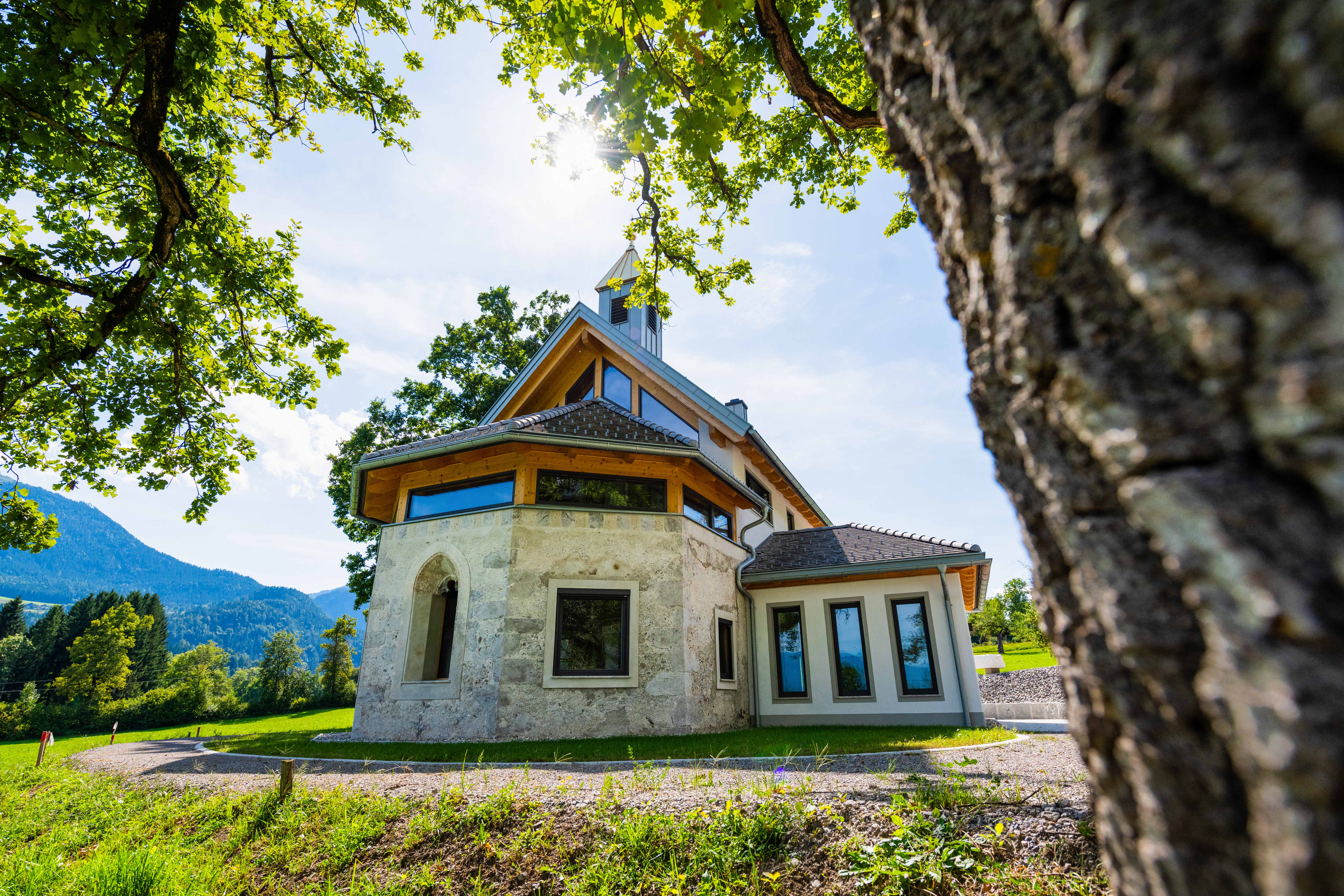 Chalet: Ansicht von Osten - Das Jakob – Historia in Otium - Außen, Umgebung